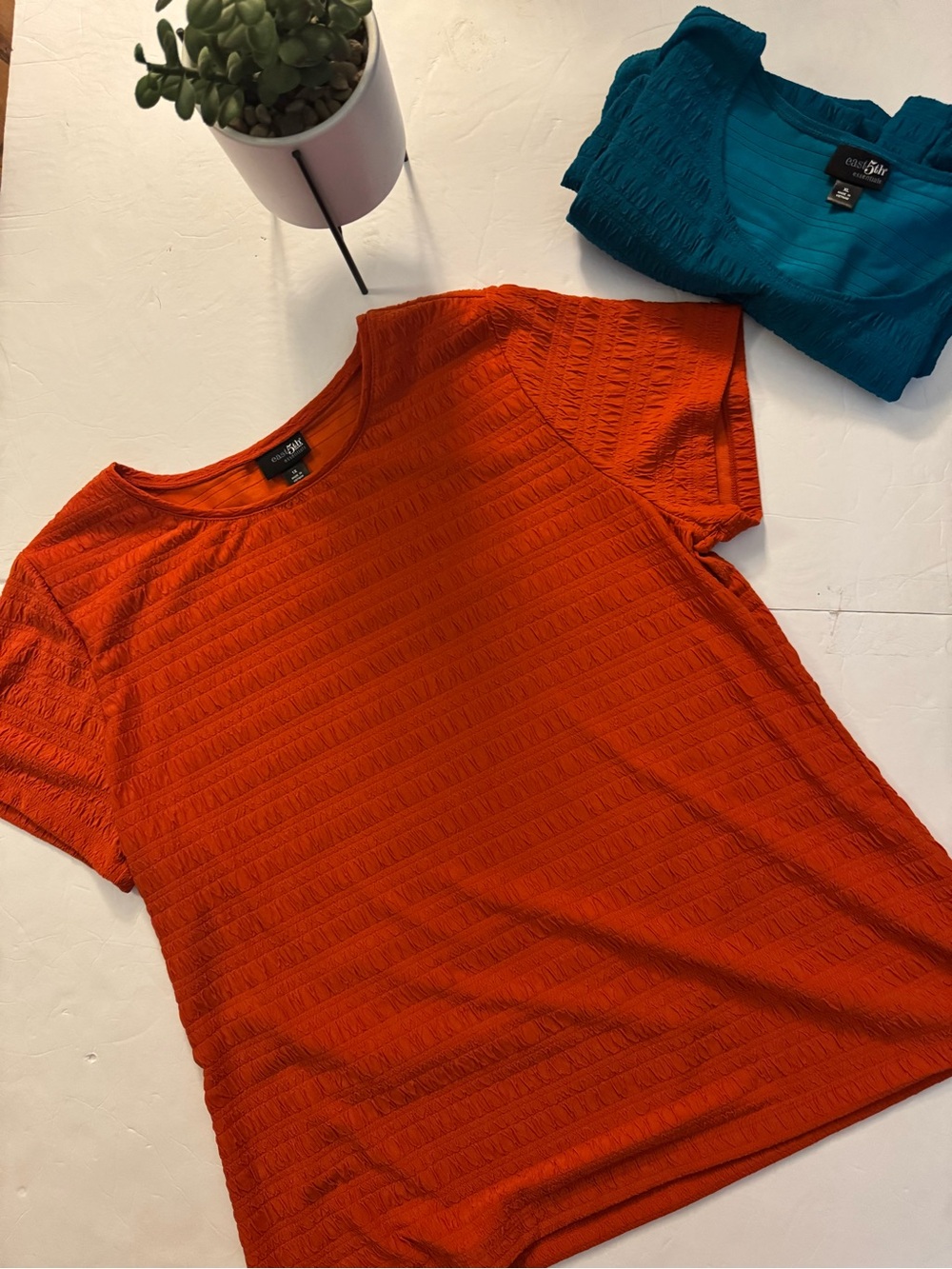 East 5th Short Sleeve Textured Tee - Bright Orange